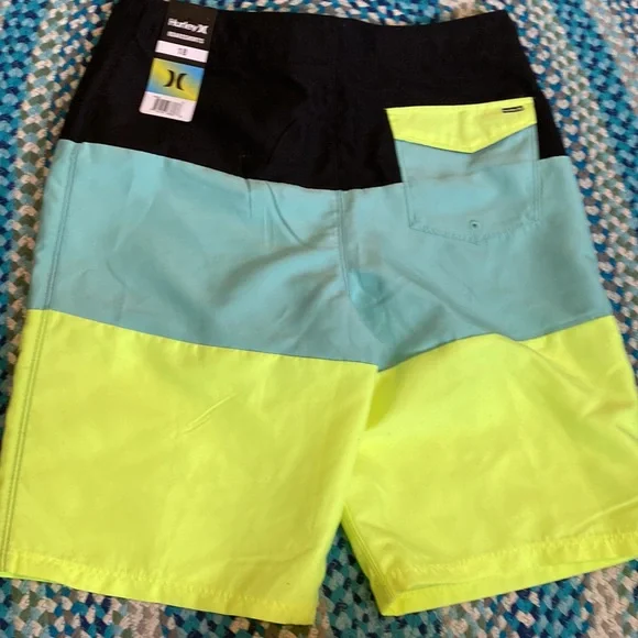 NWT Hurley Boys color block BoardShorts size 18 - Picture 5 of 6